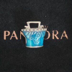Pandora Charm Haunted Mansion - Hatbox Ghost with box